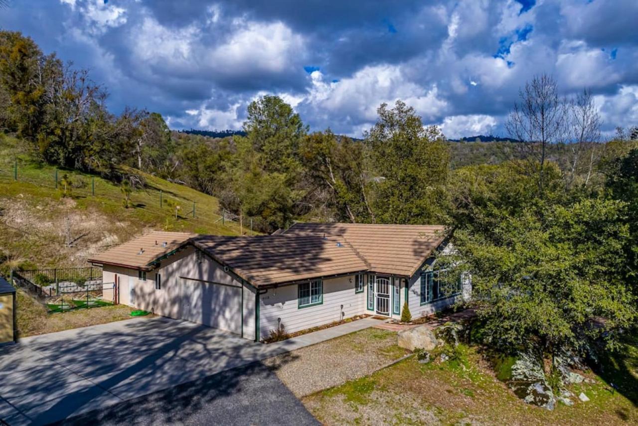 Mystic Mountain Villa, 14 Miles From Yosemite Oakhurst Luaran gambar