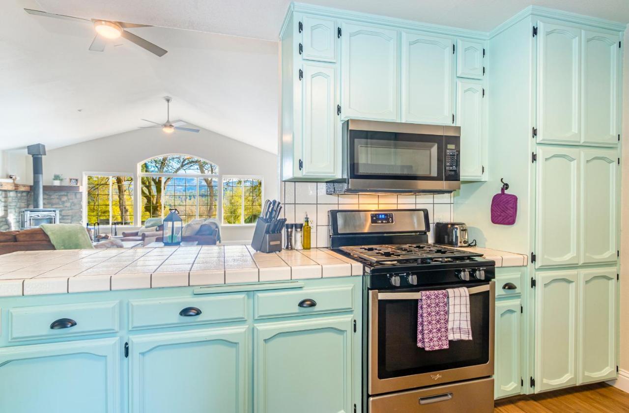 Mystic Mountain Villa, 14 Miles From Yosemite Oakhurst Luaran gambar